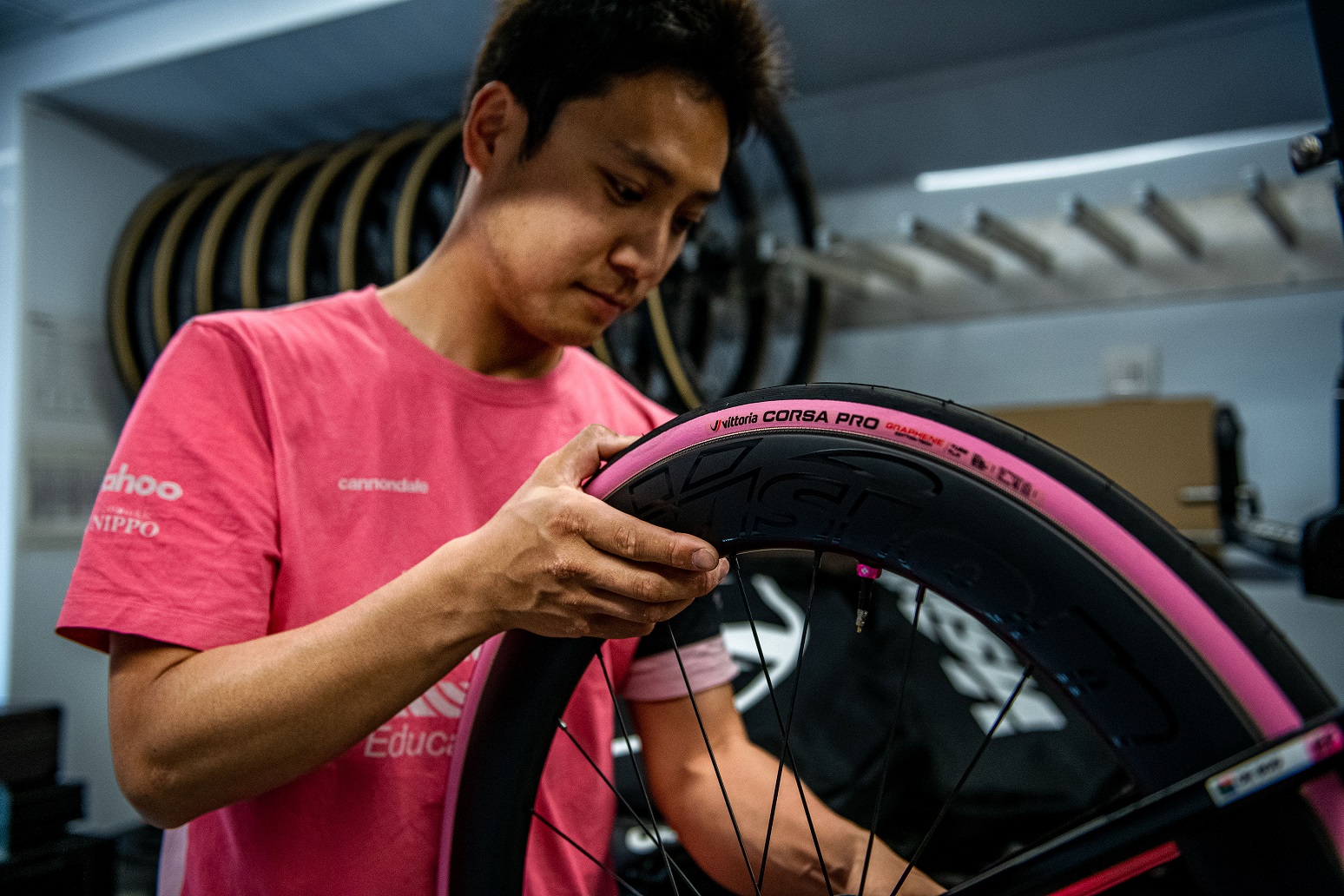 Technologie VITTORIA_Corsa_PRO_Pink_EF_Education-EasyPost_2